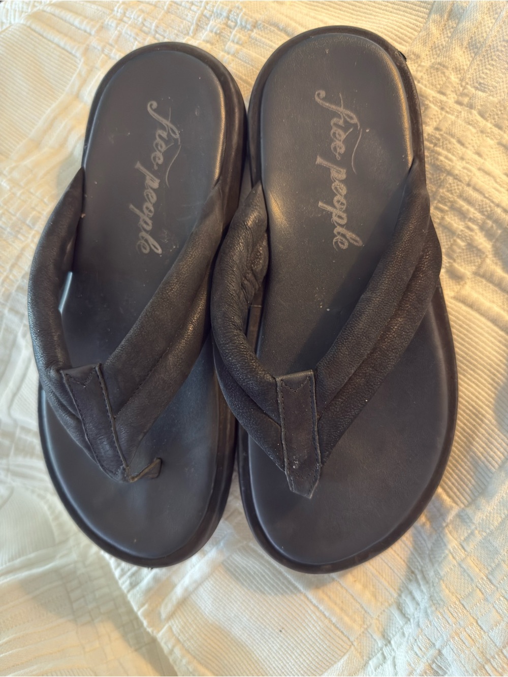 Free People Black Padded Thong Sandals